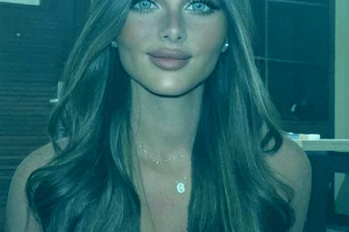 Sadie, 39, a brunette dark-eyed caucasian companion based in Isla Raton. Offering Tantra, BDSM, Couples, 69. Available for incall and outcall, day and evenin...