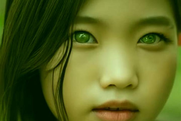 Sadie, 39, a brunette green-eyed asian companion based in Lorient. Offering Tantra, Massage, Duos. Available for incall and outcall, day and evening dates.