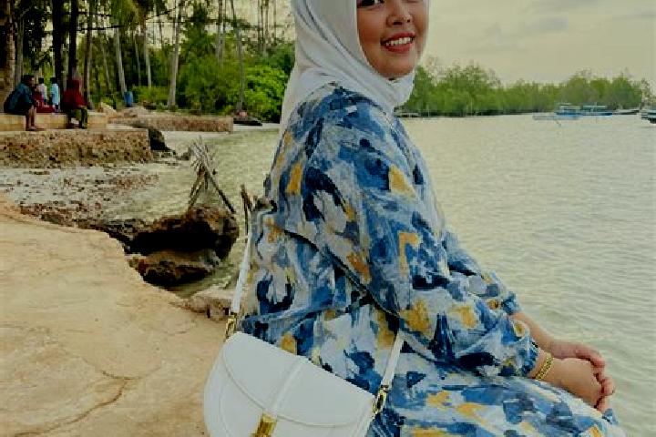 Sadie, 39 — Escort in Manggar, Indonesia