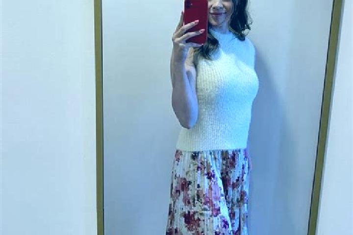 Sadie, 39 — Escort in Staryy Biser, Russia