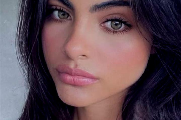 Sage, 20, a black hazel-eyed mediterranean companion based in Gaurela. Offering Prostate Massage, Deep French Kissing, Massage, Couples. Available for incall...