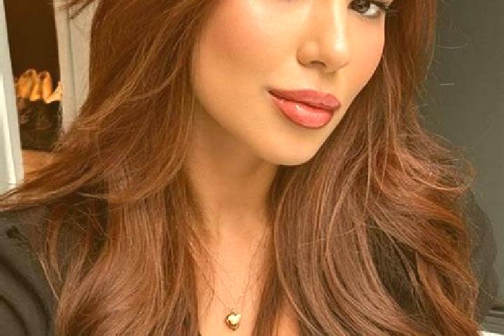 Sage, 20, a chestnut brown-eyed latina companion based in Dera Bugti. Offering Domination, Striptease. Available for incall and outcall, day and evening dates.