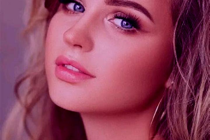 Sage, 20, a dark blonde blue-eyed indian companion based in Lagan . Offering A-Level, Domination, Striptease. Available for incall and outcall, day and eveni...