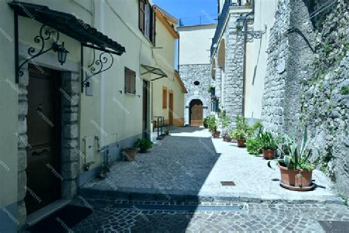 Sage, 20 — Escort in Ciorlano, Italy