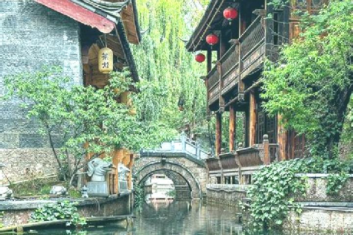 Sage, 20 — Escort in Naxi, China