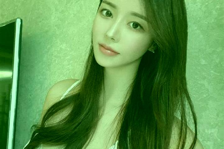 Sage, 20 — Escort in Tangnaihai, China