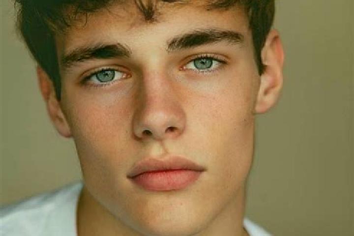 Sage, 21, a black brown-eyed caucasian companion based in Komarno. Offering Duos, Massage, CIM, Dinner Date, GFE. Available for incall and outcall, day and e...