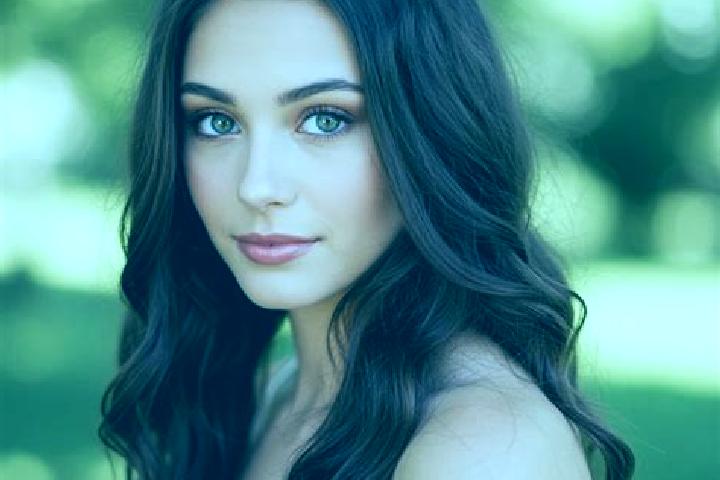 Sage, 21, a brunette hazel-eyed latina companion based in North Maleny. Offering A-Level, Overnight, Couples. Available for incall and outcall, overnight boo...