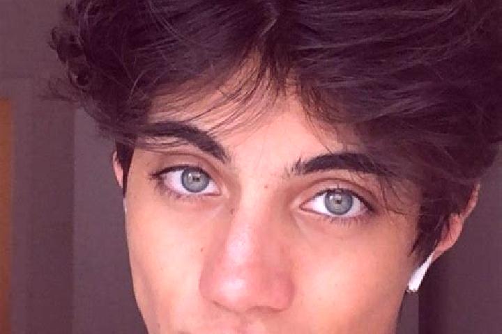 Sage, 21, a chestnut blue-eyed caucasian companion based in Santa Barbara de la Cueva. Offering Roleplay, A-Level, GFE, Massage. Available for incall and out...