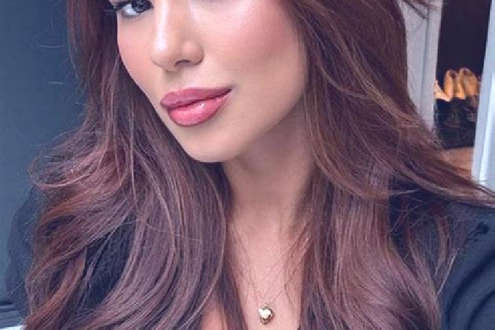 Sage, 21, a chestnut brown-eyed latina companion based in Pownal. Offering Duos, Couples, A-Level, Massage. Available for incall and outcall, day and evening...