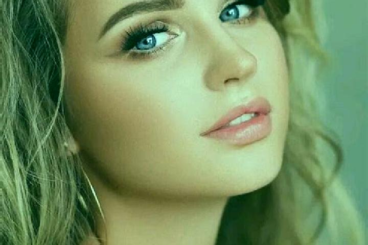 Sage, 21, a dark blonde blue-eyed indian companion based in Cacao. Offering Dinner Date, 69, Massage. Available for incall and outcall, overnight bookings av...