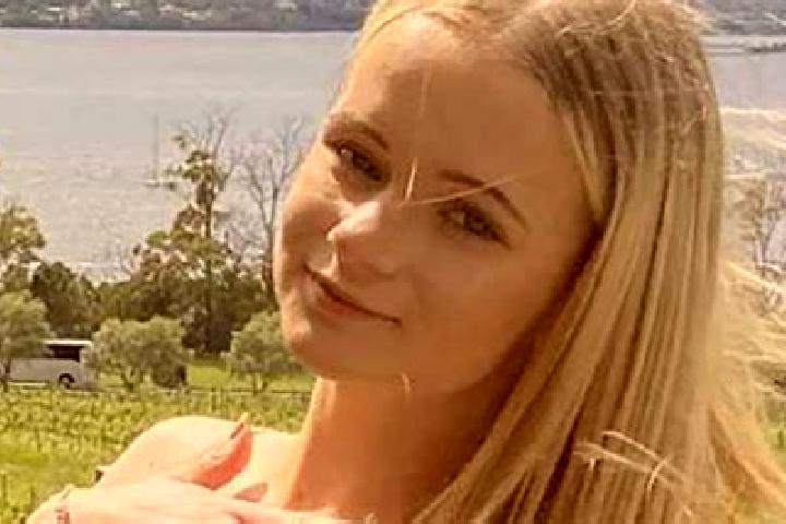 Sage, 21 — Escort in Laura, Australia