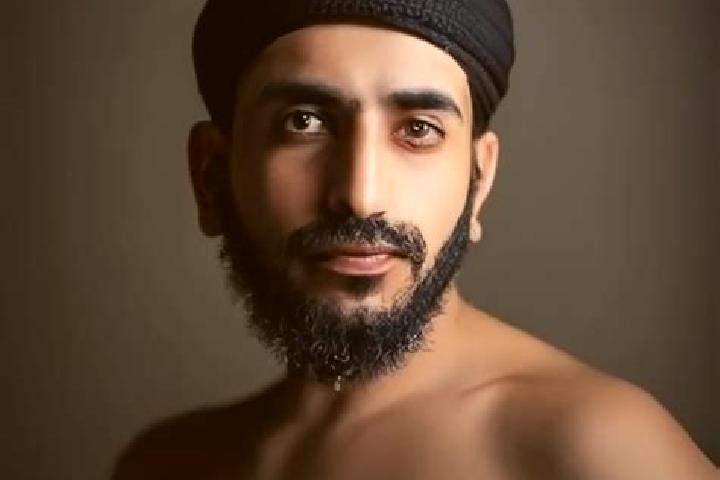 Sage, 22, a black grey-eyed middle eastern companion based in Kafranbel. Offering Domination, Couples, Erotic Massage, Deep French Kissing, A-Level. Availabl...