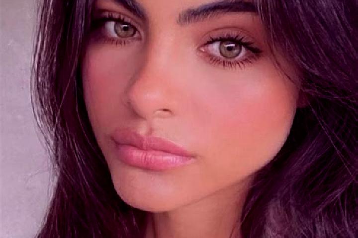 Sage, 22, a brunette dark-eyed middle eastern companion based in Cerqueira Cesar. Offering Party Girl, A-Level, Girlfriend Experience, OWO. Available for inc...