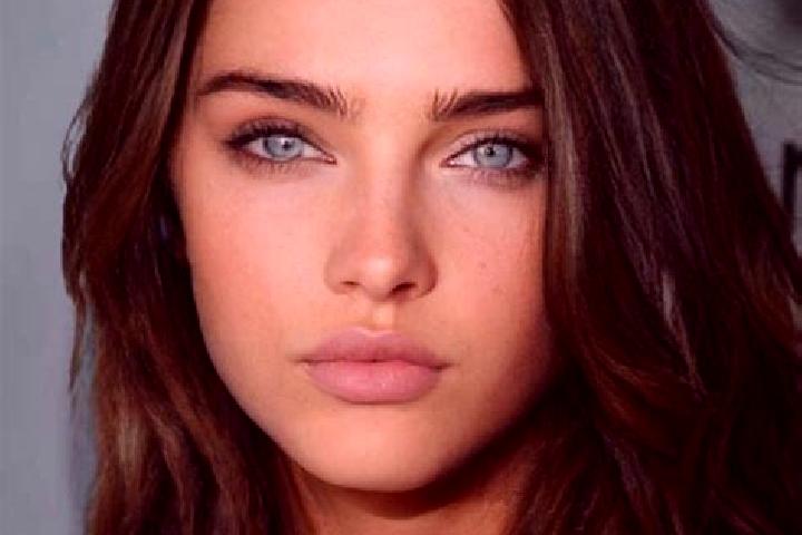 Sage, 22, a brunette grey-eyed middle eastern companion based in Campolongo al Torre. Offering BDSM, Party Girl, Striptease, GFE. Available for incall and ou...