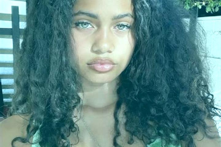Sage, 22, a chestnut green-eyed mixed companion based in San Juan Ixtayopan. Offering Tantra, Overnight, Massage. Available for incall and outcall, day and e...
