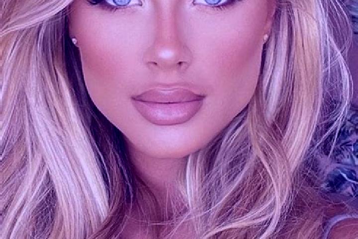 Sage, 22, a dark blonde blue-eyed latina companion based in Velefique. Offering CIM, Couples, GFE, Dinner Date, Girlfriend Experience. Available for incall a...