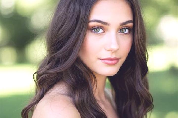 Sage, 22, a red hazel-eyed caribbean companion based in Paraiso. Offering Deep French Kissing, Girlfriend Experience, Striptease. Available for incall and ou...
