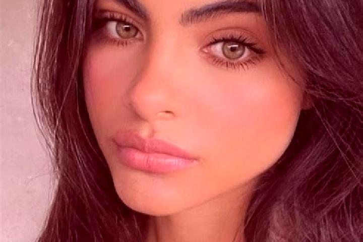 Sage, 23, a black dark-eyed caucasian companion based in Walnut Cove. Offering 69, Duos. Available for incall and outcall, day and evening dates.