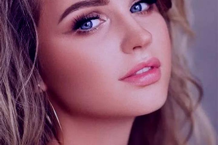 Sage, 23, a dark blonde blue-eyed middle eastern companion based in Going. Offering Prostate Massage, A-Level, Dinner Date, GFE, Overnight. Available for inc...