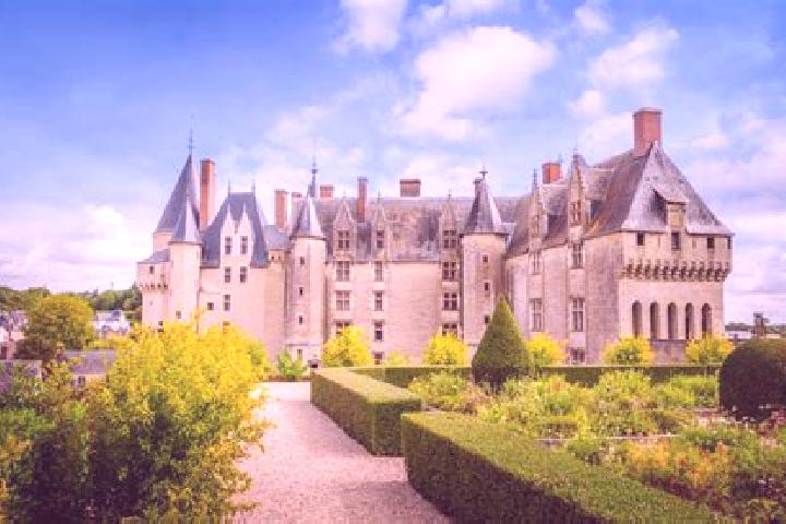 Sage, 23 — Escort in Langeais, France