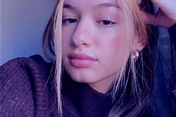 Sage, 24, a blonde brown-eyed latina companion based in Denta. Offering Striptease, Roleplay, Erotic Massage. Available for incall and outcall, overnight boo...