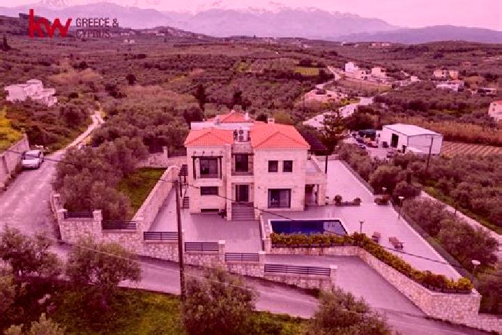 Sage, 24 — Escort in Armenoi, Greece