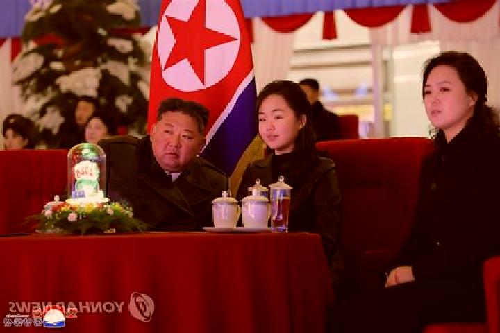 Sage, 24 — Escort in Man gyongdae-ri, North Korea