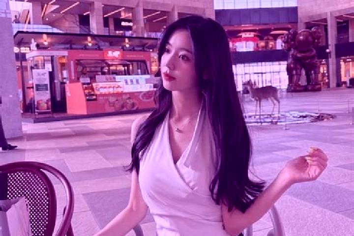 Sage, 24 — Escort in Zhouxin, China