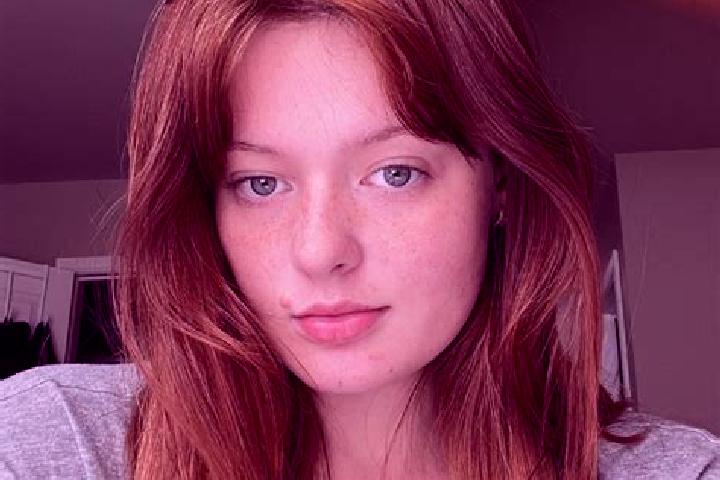 Sage, 25, a auburn grey-eyed caucasian companion based in Valdecaballeros. Offering Girlfriend Experience, GFE, Massage, A-Level. Available for incall and ou...