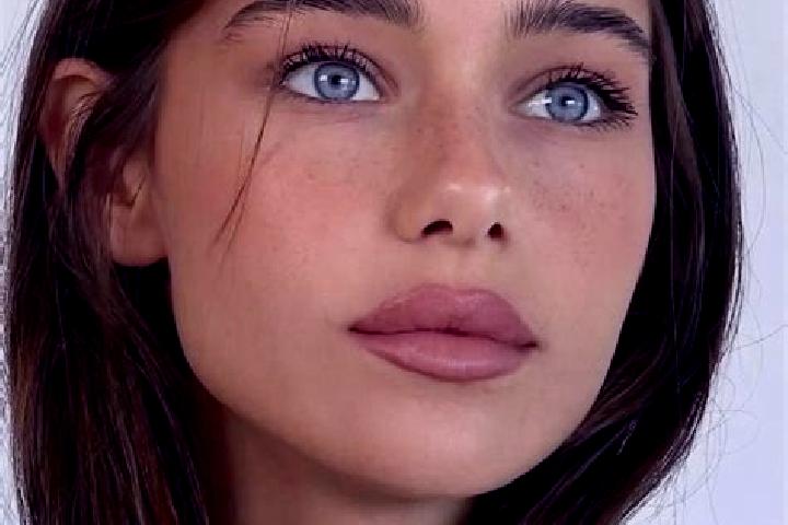 Sage, 25, a brunette brown-eyed mediterranean companion based in Dorowa Mining Lease. Offering A-Level, Travel Companion, Couples. Available for incall and o...