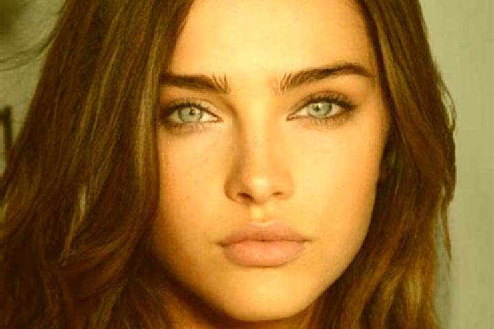 Sage, 25, a brunette green-eyed mixed companion based in Brancaleone-Marina. Offering OWO, BDSM, Striptease. Available for incall and outcall, overnight book...