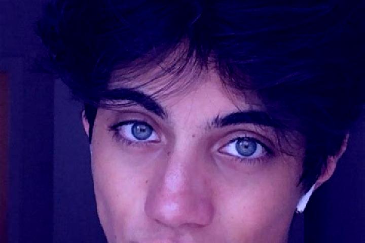 Sage, 25, a chestnut green-eyed caucasian companion based in Kalochori. Offering OWO, Tantra, A-Level, Massage. Available for incall and outcall, overnight b...