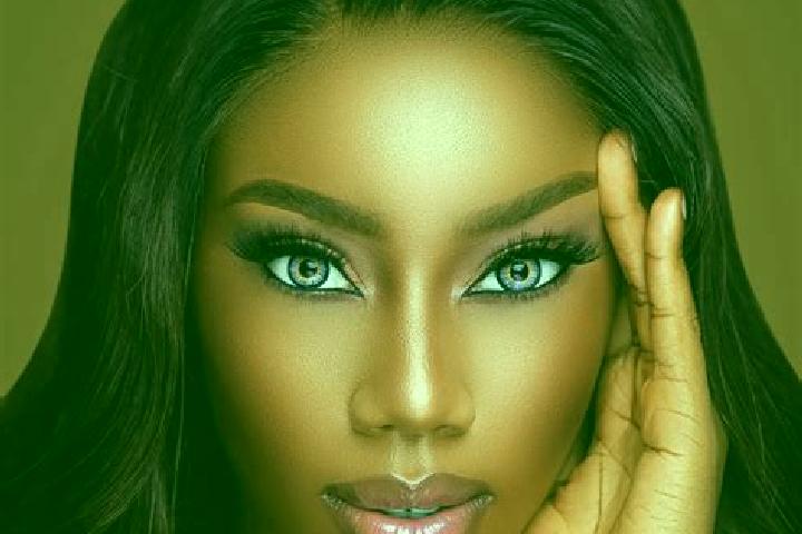 Sage, 25, a dark blonde blue-eyed ebony companion based in Cho Gao. Offering Erotic Massage, Duos, Tantra. Available for incall and outcall, day and evening ...