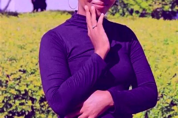 Sage, 25 — Escort in Chadibe, Botswana