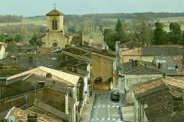 Sage, 25 — Escort in Sauveterre, France