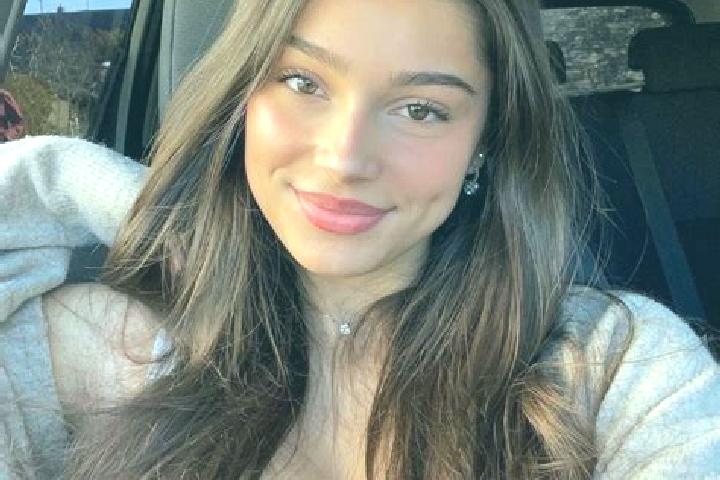 Sage, 26, a brunette blue-eyed european companion based in Talcher. Offering GFE, Overnight, Party Girl, Girlfriend Experience. Available for incall and outc...