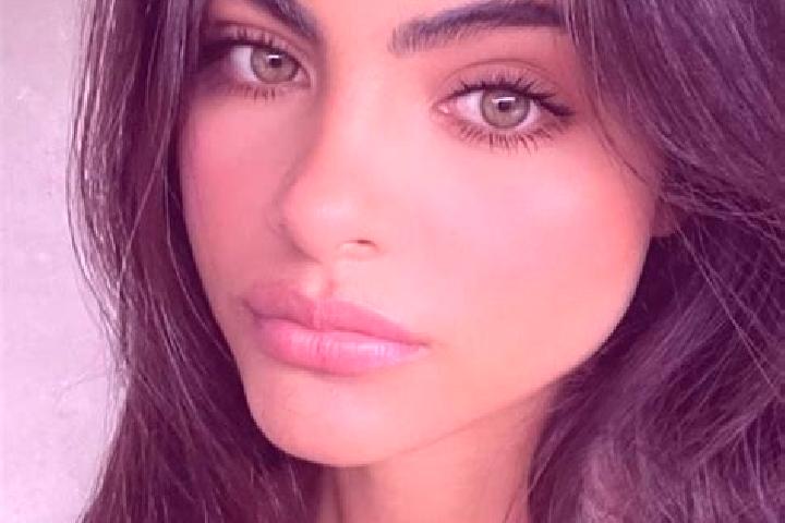 Sage, 26, a brunette green-eyed latina companion based in Bokaro. Offering Striptease, Couples, Tantra. Available for incall and outcall, day and evening dates.