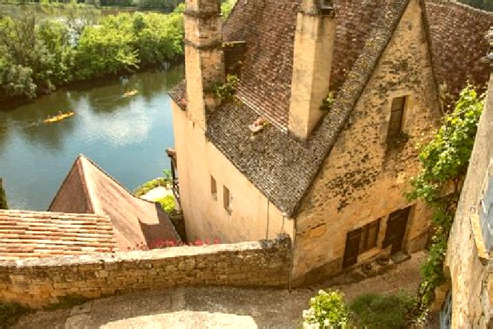 Sage, 26 — Escort in Beynac-et-Cazenac, France