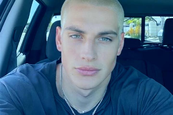 Sage, 27, a dark blonde grey-eyed slavic companion based in Vanganur. Offering CIM, BDSM, Duos, Roleplay. Available for incall and outcall, day and evening d...