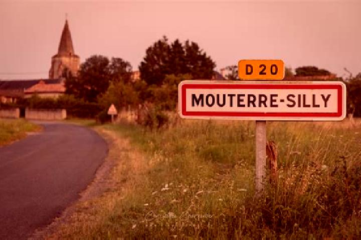 Sage, 27 — Escort in Mouterre-Silly, France