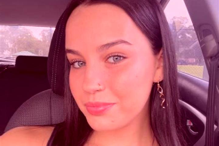 Sage, 27 — Escort in Saint Helen s Park, Canada