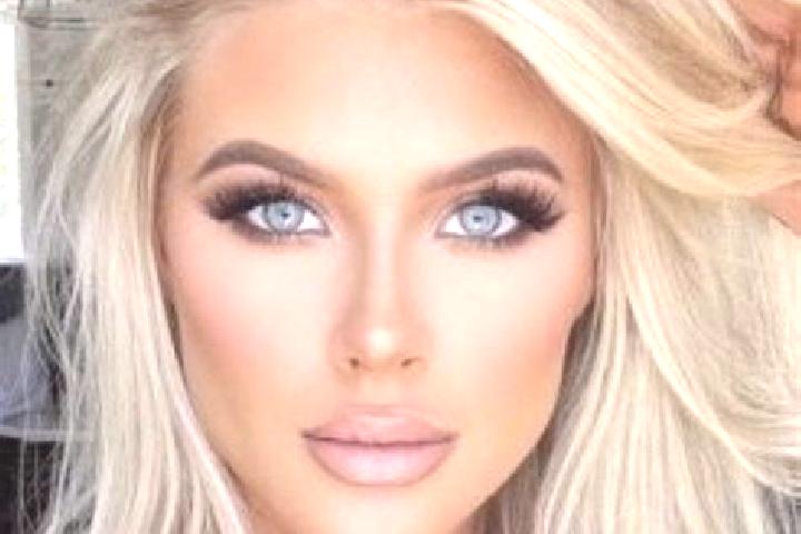 Sage, 28, a platinum blonde amber-eyed ebony companion based in Spiere. Offering A-Level, BDSM, OWO. Available for incall and outcall, day and evening dates.
