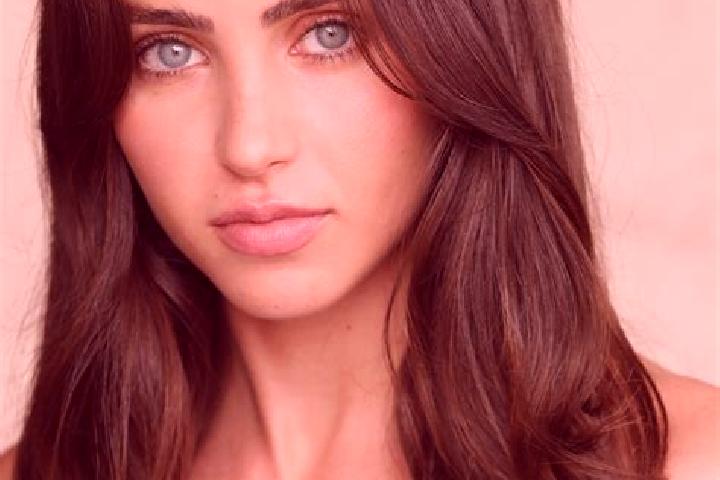 Sage, 29, a auburn hazel-eyed latina companion based in Afam. Offering Dinner Date, Erotic Massage, Couples, Striptease, Prostate Massage. Available for inca...