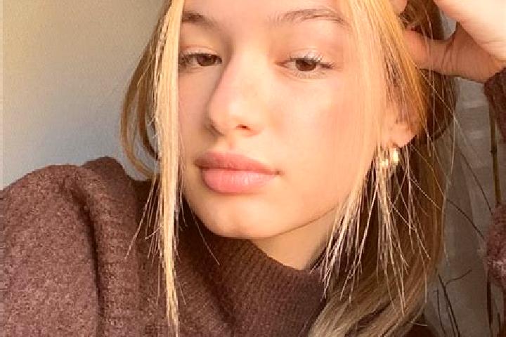 Sage, 29, a blonde brown-eyed mediterranean companion based in Shilla. Offering Erotic Massage, Deep French Kissing, Couples. Available for incall and outcal...