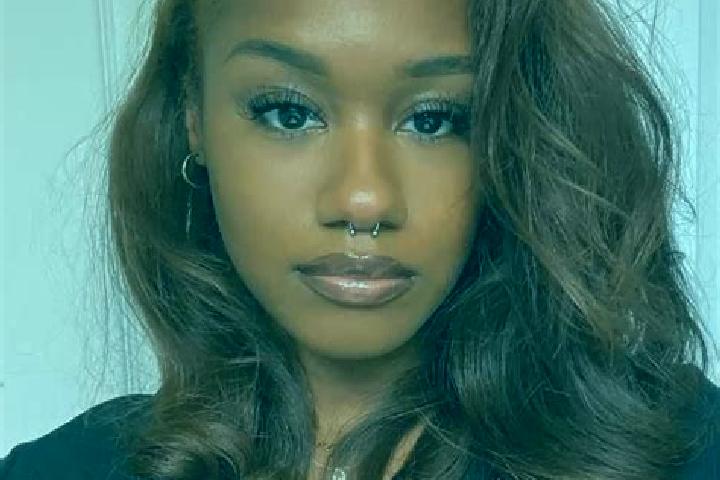 Sage, 30, a auburn amber-eyed ebony companion based in Nouvoitou. Offering BDSM, Roleplay, Party Girl. Available for incall and outcall, day and evening dates.