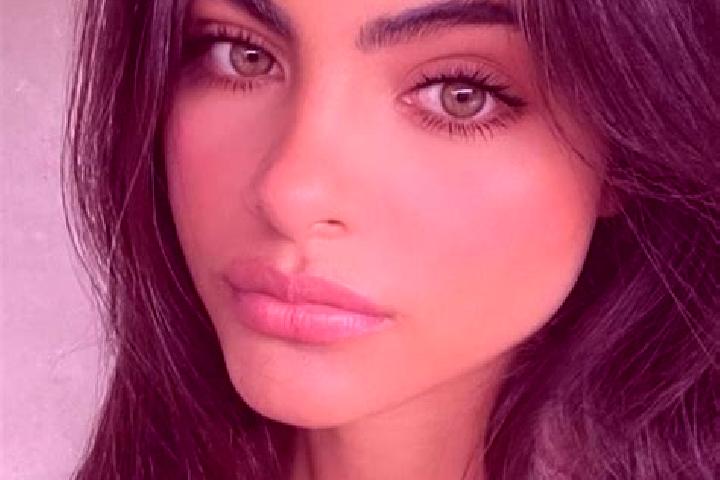 Sage, 30, a black dark-eyed indian companion based in Cheraute. Offering GFE, Party Girl, Domination. Available for incall and outcall, day and evening dates.