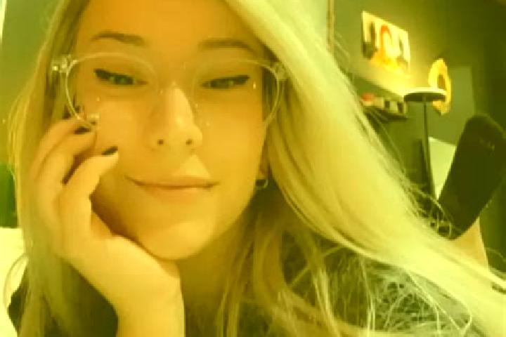 Sage, 30, a dark blonde green-eyed middle eastern companion based in Egmond aan Zee. Offering Fetish, Tantra, GFE, Couples. Available for incall and outcall,...