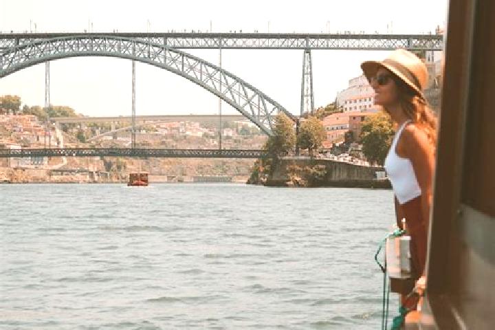 Sage, 30 — Escort in Barco, Portugal
