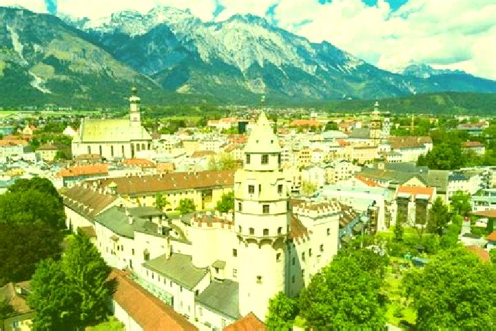 Sage, 30 — Escort in Hall in Tirol, Austria
